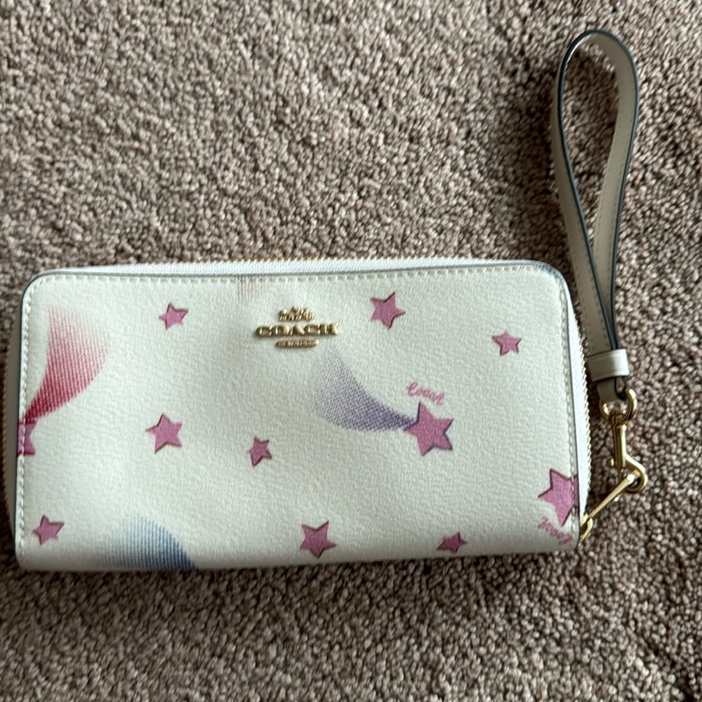 Coach wristlet wallet